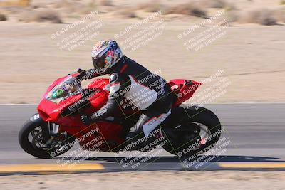 media/Dec-10-2023-SoCal Trackdays (Sun) [[0ce70f5433]]/Turn 9 Inside Set 2 (1115am)/